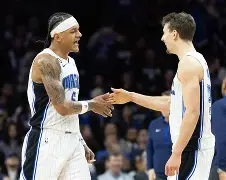 黄蜂飞奔对手,兰佩尔特破门而入 黄蜂飞奔对手,兰佩尔特破门而入