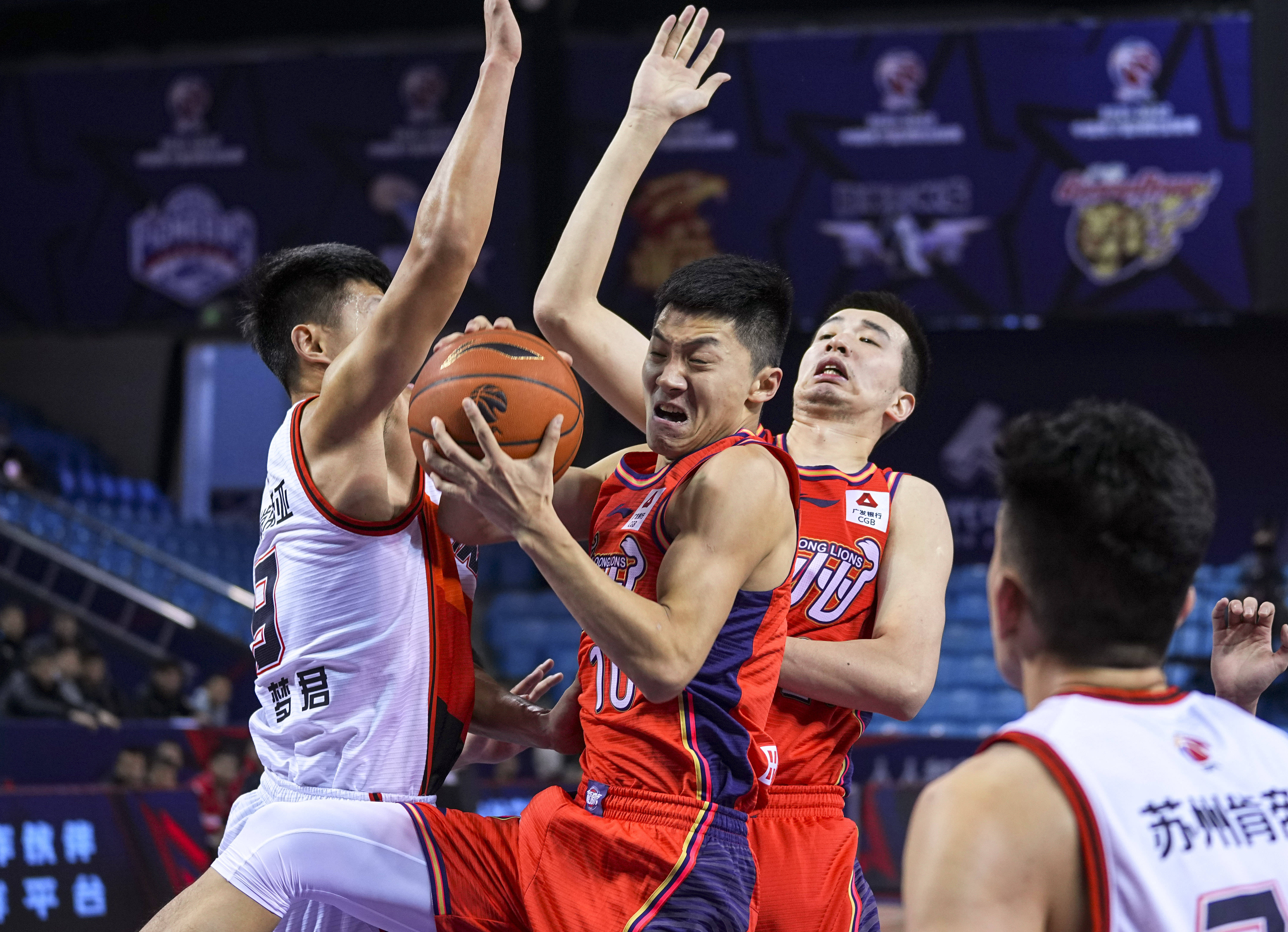 中国男篮联赛的关键比赛回顾 中国男篮联赛的关键比赛回顾