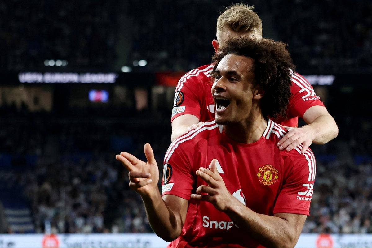 曼联客场告捷,争冠希望重燃的简单介绍 曼联客场告捷,争冠希望重燃的简单介绍