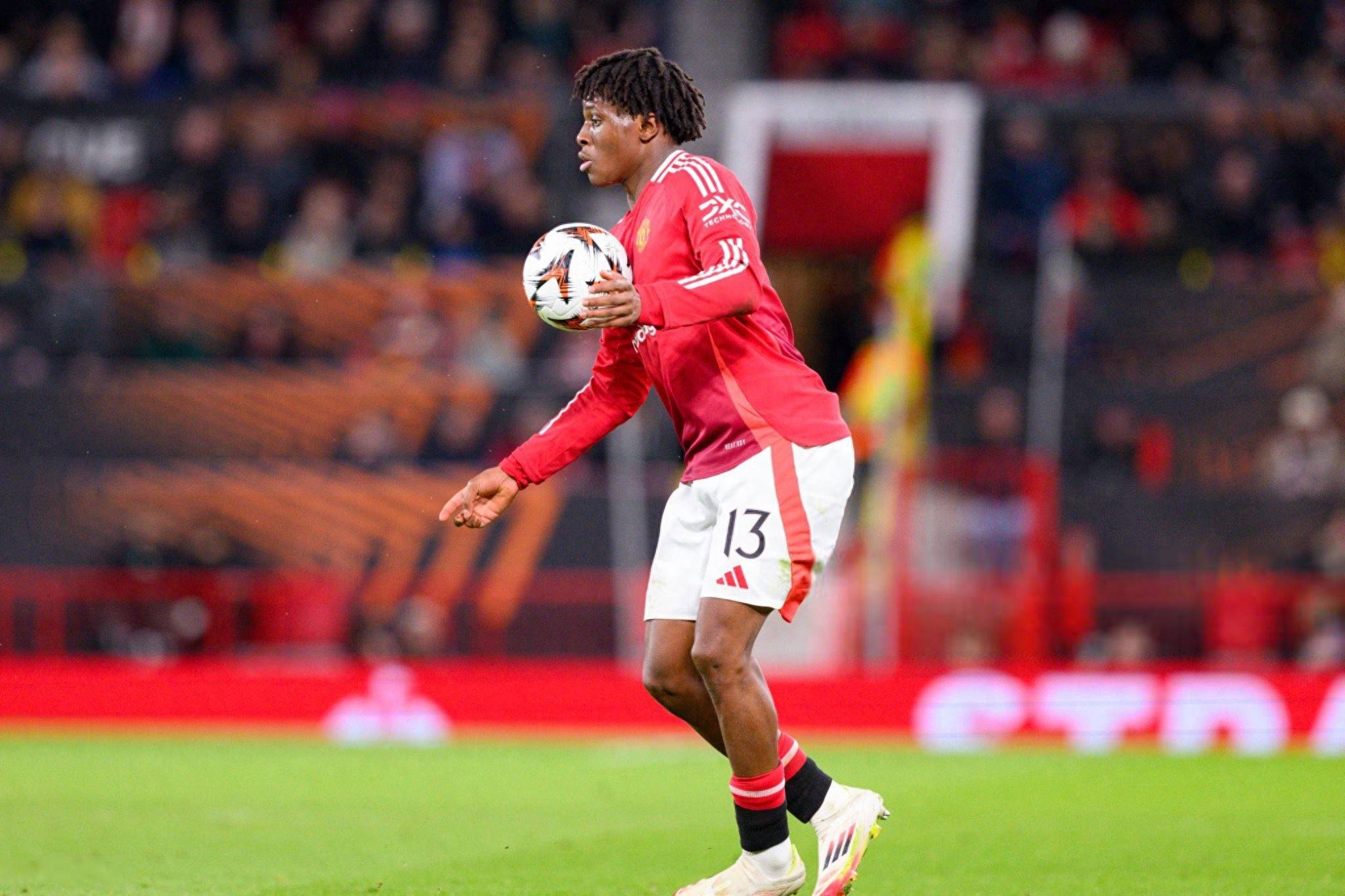 曼联中场组织力出色,策应攻防转换的简单介绍 曼联中场组织力出色,策应攻防转换的简单介绍