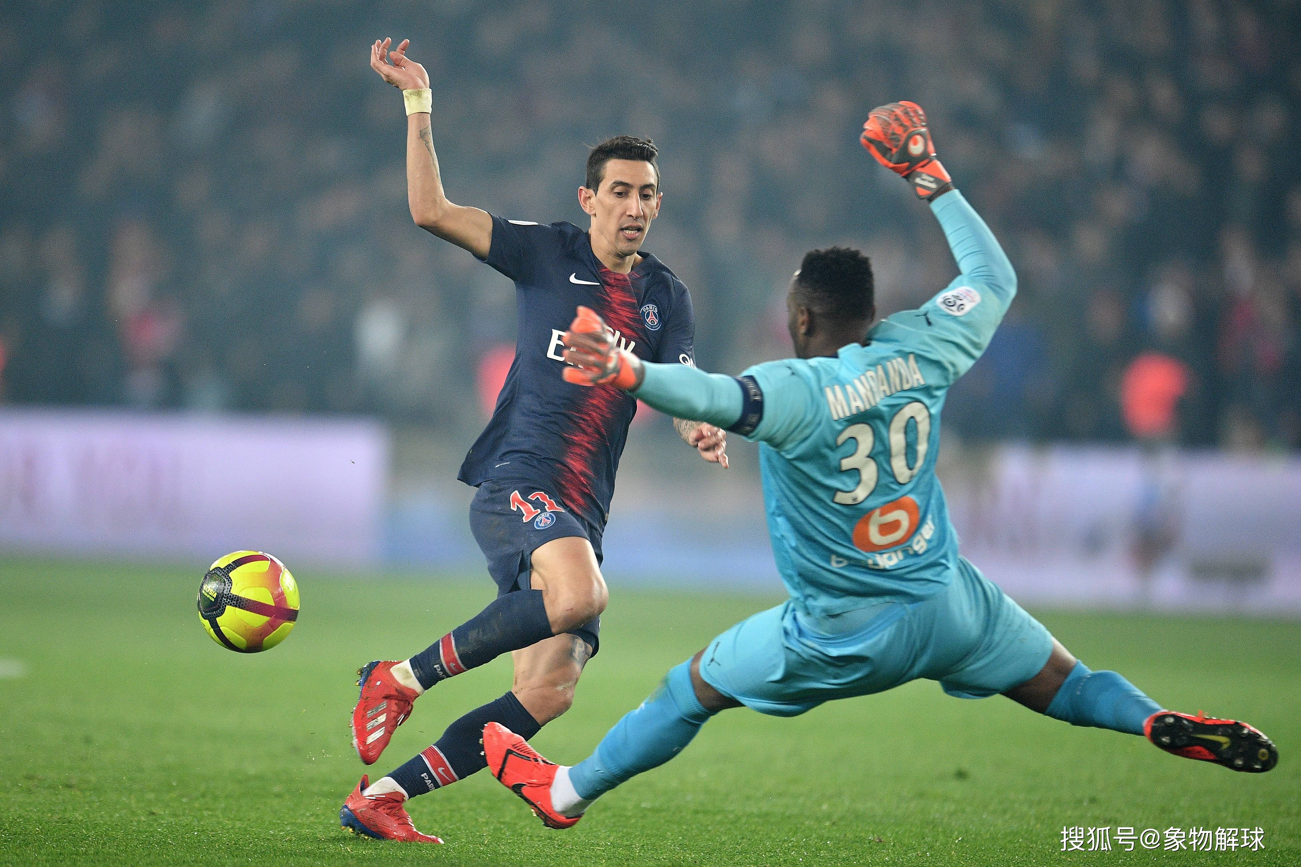 足球巨星集结同场竞技,比赛场面火爆刺激的简单介绍 足球巨星集结同场竞技,比赛场面火爆刺激的简单介绍