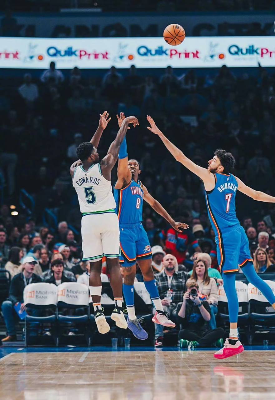 包含雷霆完胜活塞，全队掀翻对手的词条