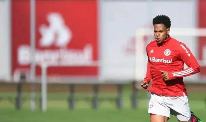 包含中国香港队实力不俗,斩获胜利进军下轮的词条 包含中国香港队实力不俗,斩获胜利进军下轮的词条